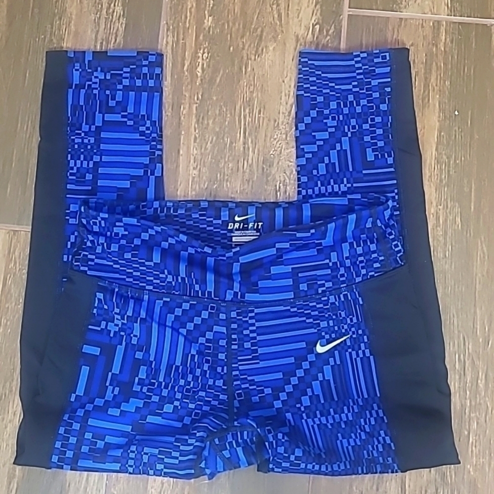Nike Dri Fit Capri Legging Sz Medium Black Blue